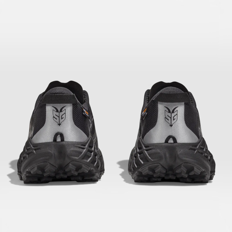 Hoka Speedgoat 7